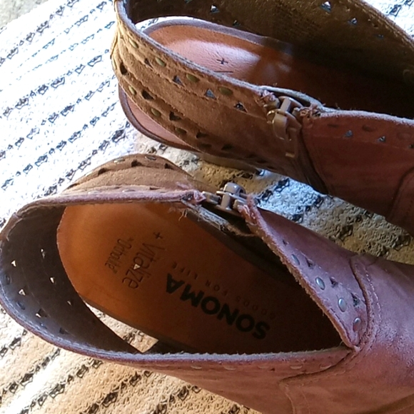 Ankle boot - Picture 4 of 4